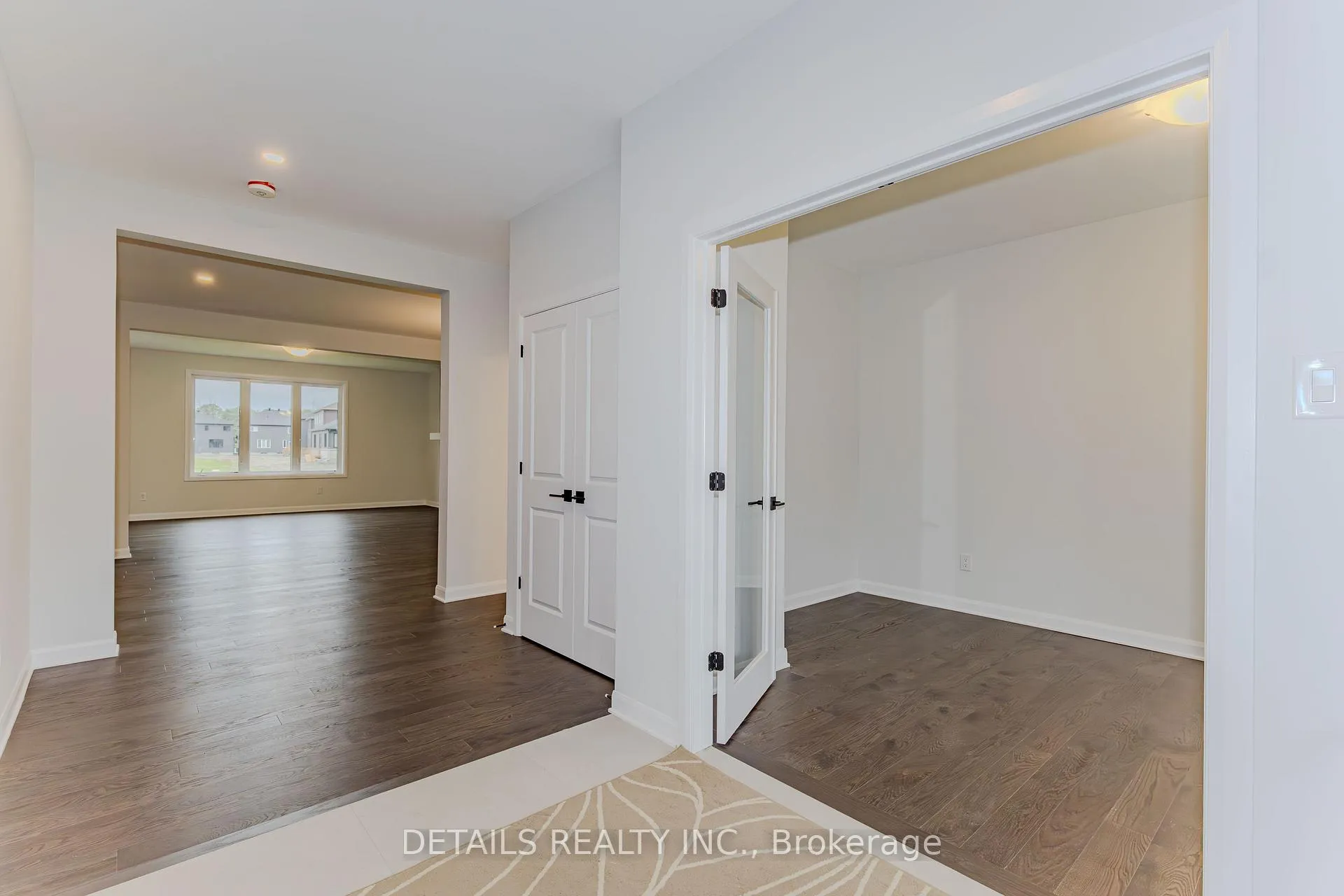 Photo 3 of 583 Anchor Circle, Ottawa, Mahogany Community — HOMEH