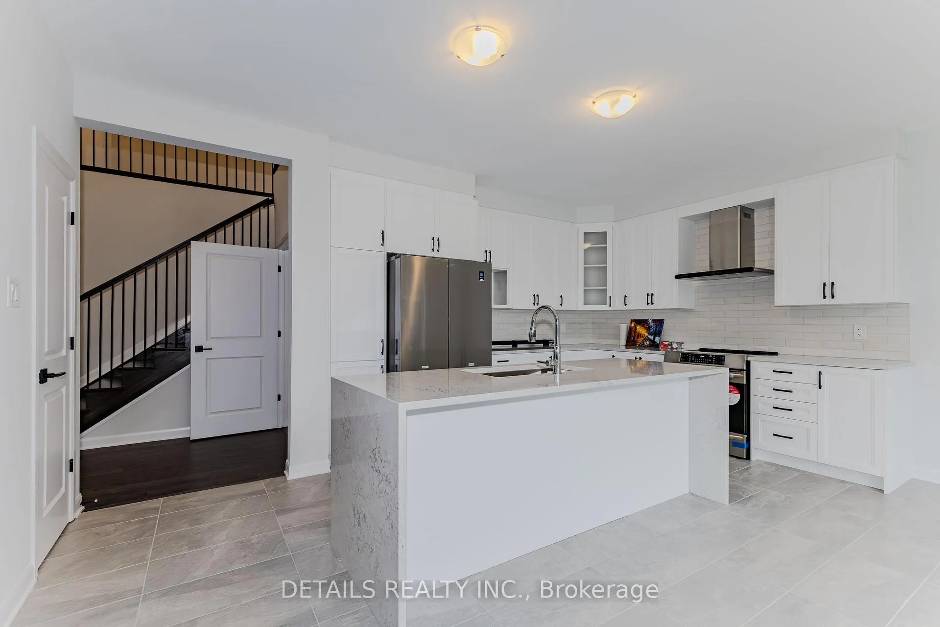 Photo 16 of 583 Anchor Circle, Ottawa, Mahogany Community — HOMEH