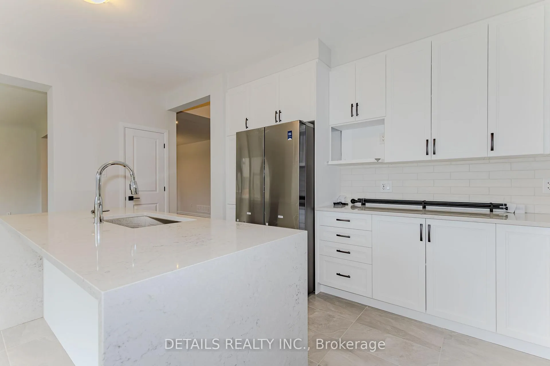 Photo 19 of 583 Anchor Circle, Ottawa, Mahogany Community — HOMEH