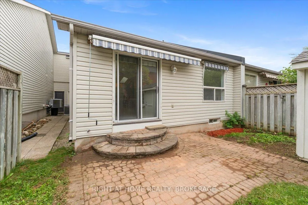 Photo 29 of 33 Atwood Avenue, Halton Hills, Georgetown — HOMEH