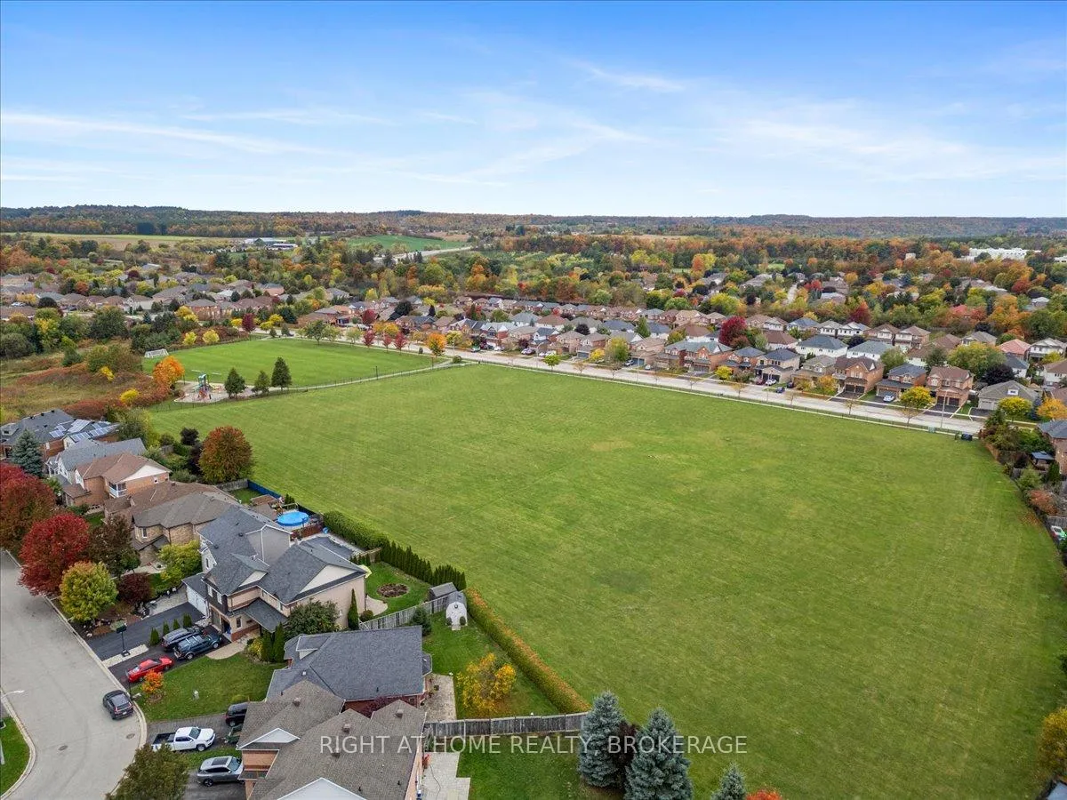 Photo 34 of 33 Atwood Avenue, Halton Hills, Georgetown — HOMEH
