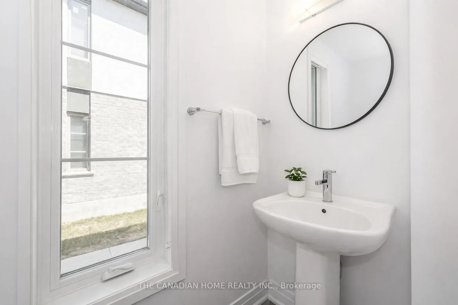 Photo 6 of 41 Steele Crescent, Guelph, St. Patrick's Ward — HOMEH