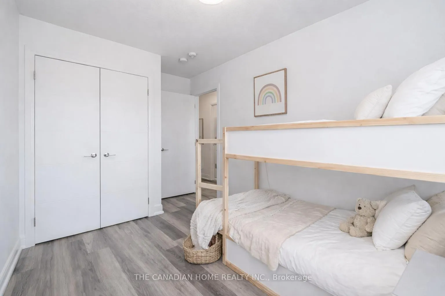 Photo 7 of 41 Steele Crescent, Guelph, St. Patrick's Ward — HOMEH