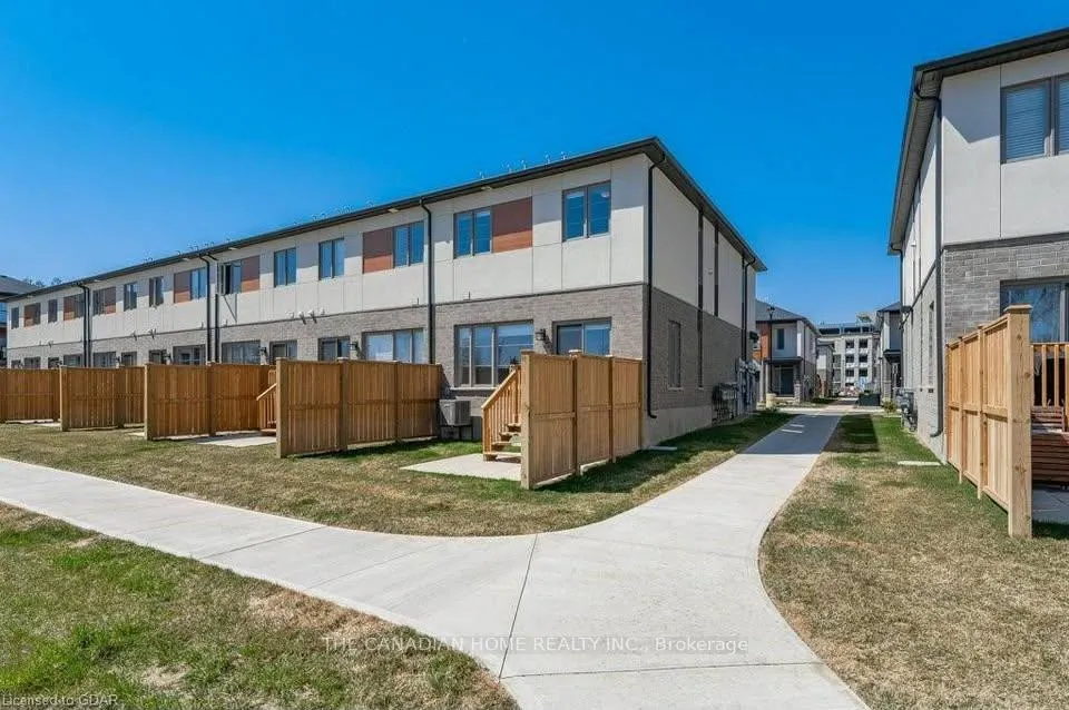 Photo 14 of 41 Steele Crescent, Guelph, St. Patrick's Ward — HOMEH