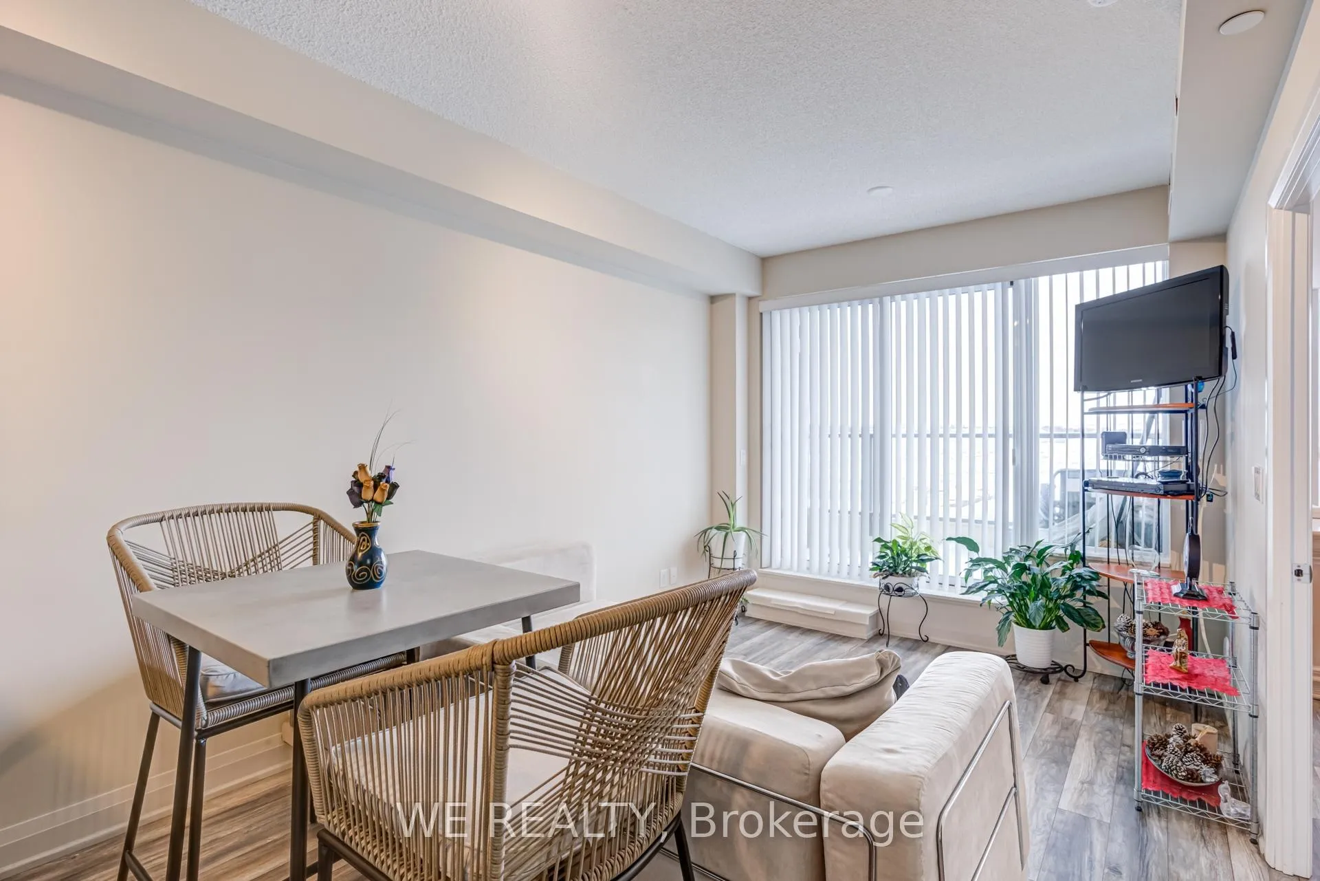 Photo 5 of Unit 316, 28 Uptown Drive, Markham, Unionville — HOMEH