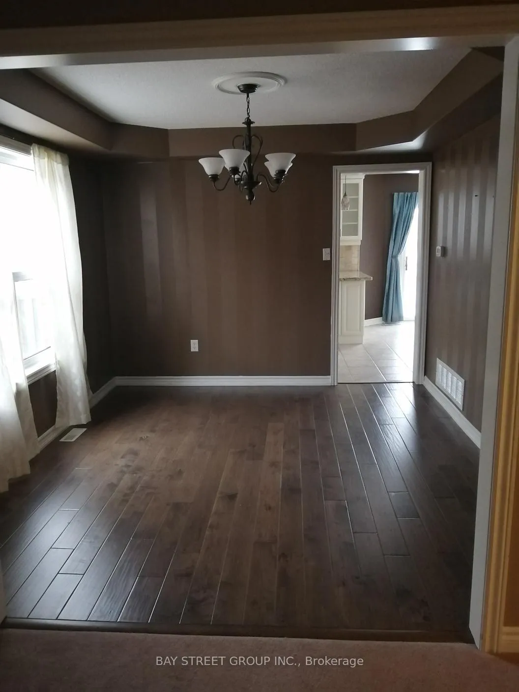 Photo 6 of 311 Stanley Street, Barrie, East Bayfield — HOMEH