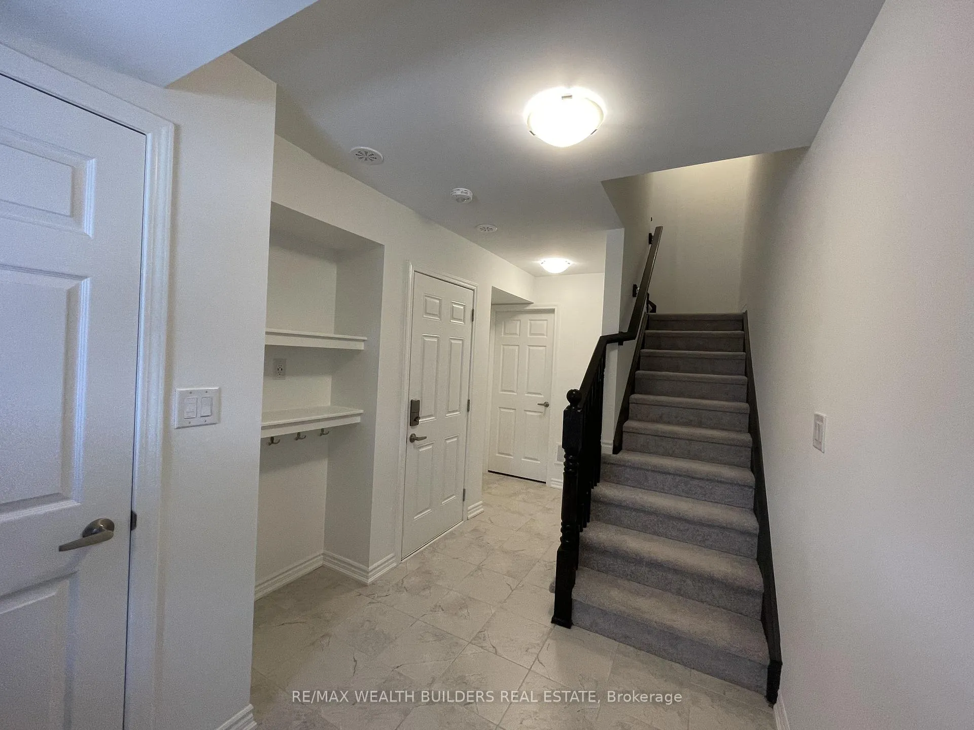 Photo 2 of 1260 Wintergreen Place, Milton, Cobban — HOMEH