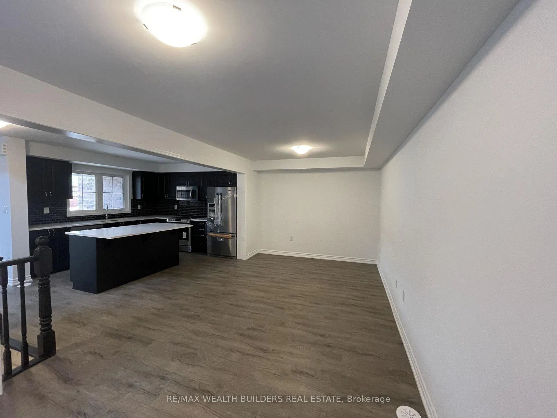 Photo 4 of 1260 Wintergreen Place, Milton, Cobban — HOMEH