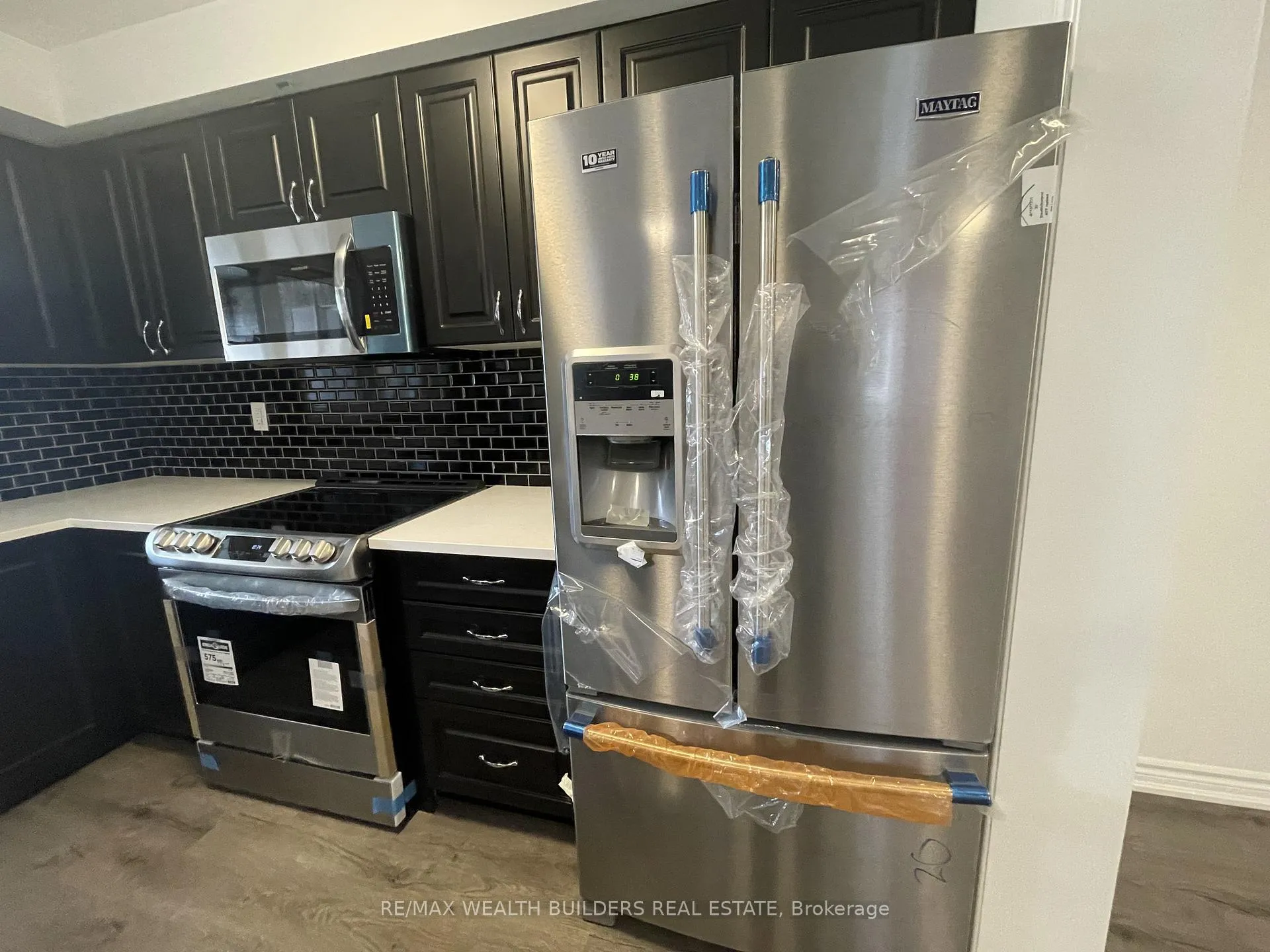 Photo 8 of 1260 Wintergreen Place, Milton, Cobban — HOMEH