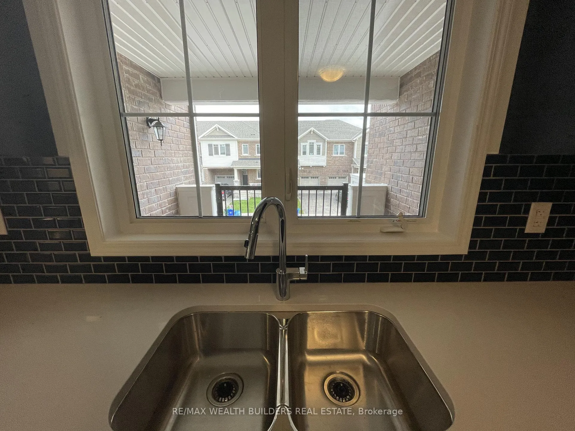Photo 9 of 1260 Wintergreen Place, Milton, Cobban — HOMEH