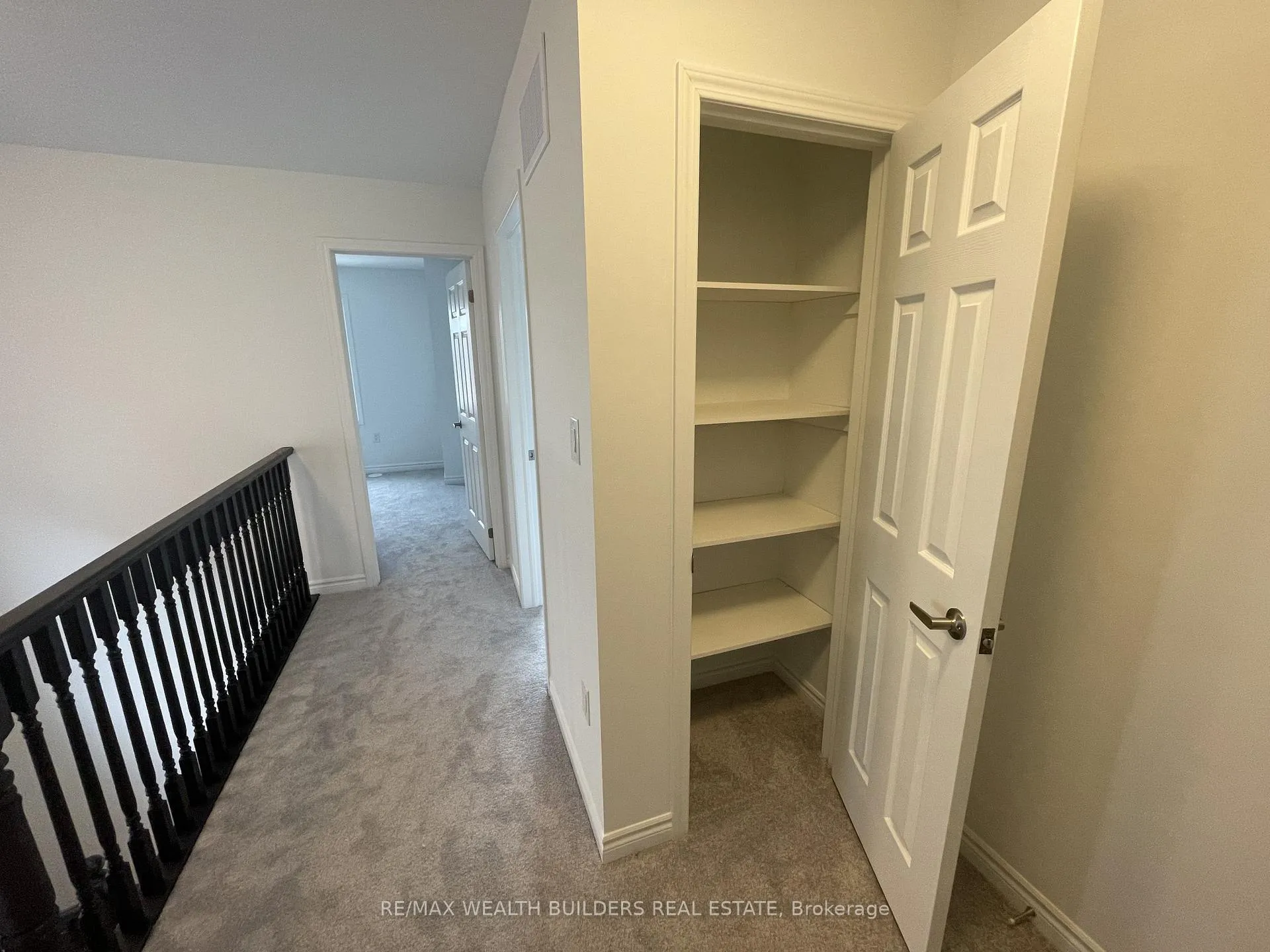 Photo 14 of 1260 Wintergreen Place, Milton, Cobban — HOMEH
