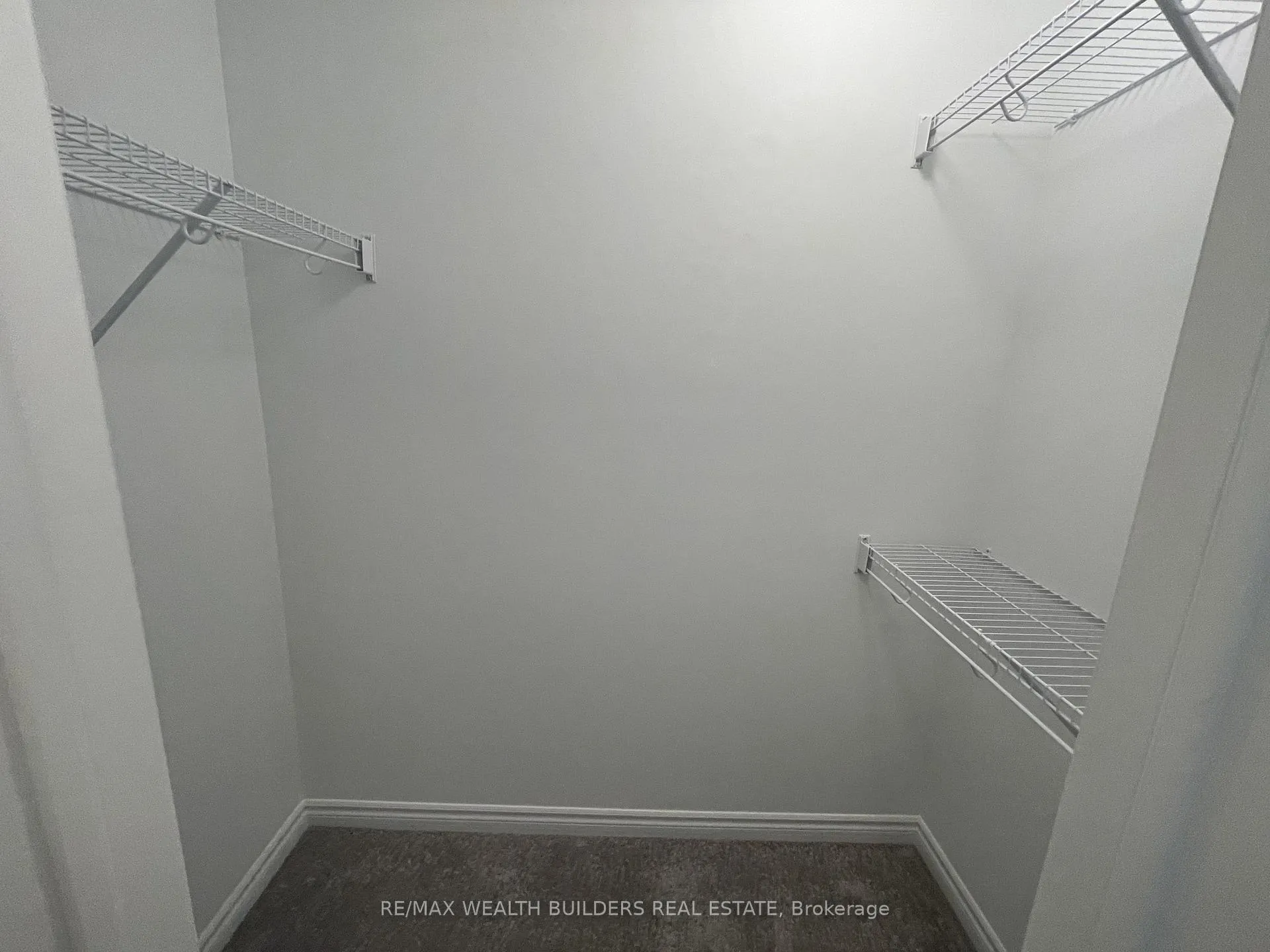 Photo 18 of 1260 Wintergreen Place, Milton, Cobban — HOMEH
