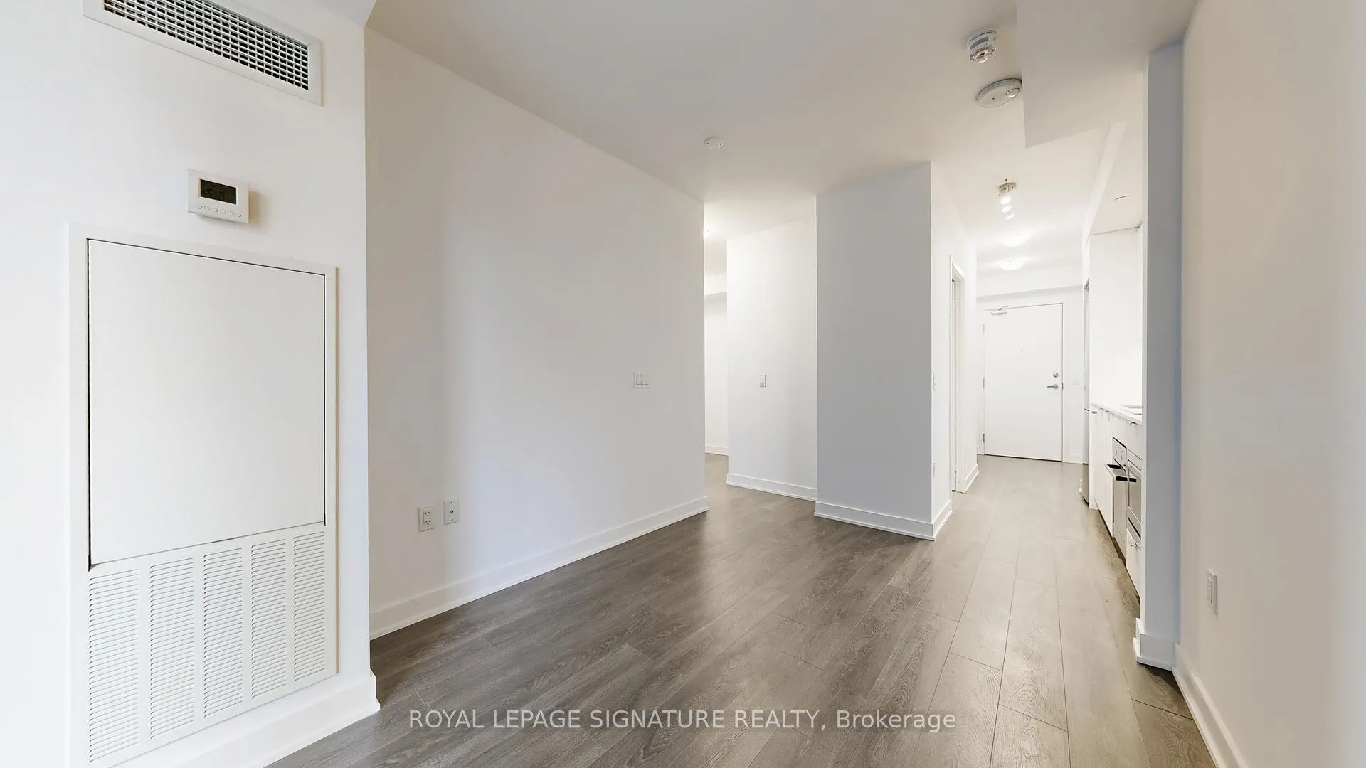 Photo 15 of Unit 2016, 195 Redpath Avenue, Toronto, Mount Pleasant East — HOMEH