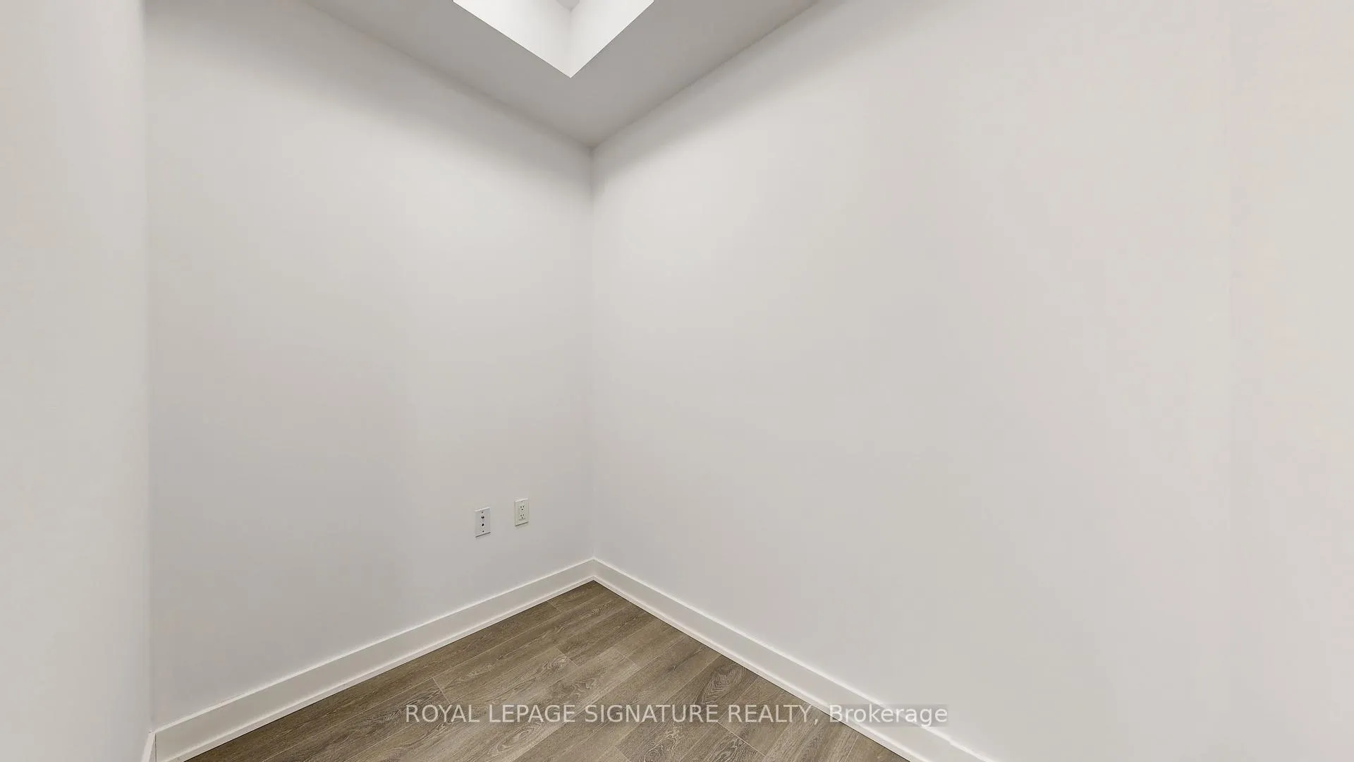 Photo 16 of Unit 2016, 195 Redpath Avenue, Toronto, Mount Pleasant East — HOMEH