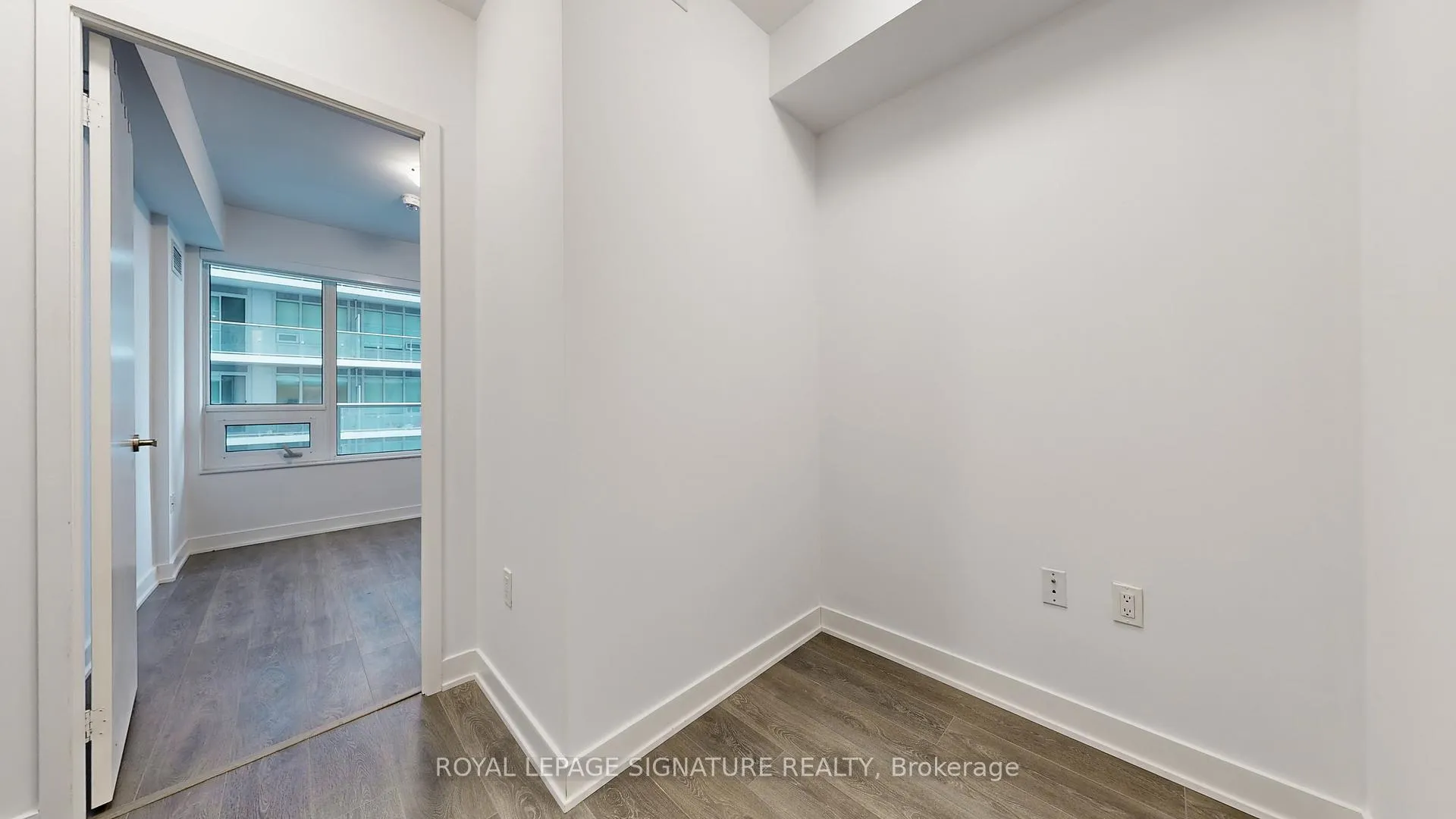 Photo 17 of Unit 2016, 195 Redpath Avenue, Toronto, Mount Pleasant East — HOMEH