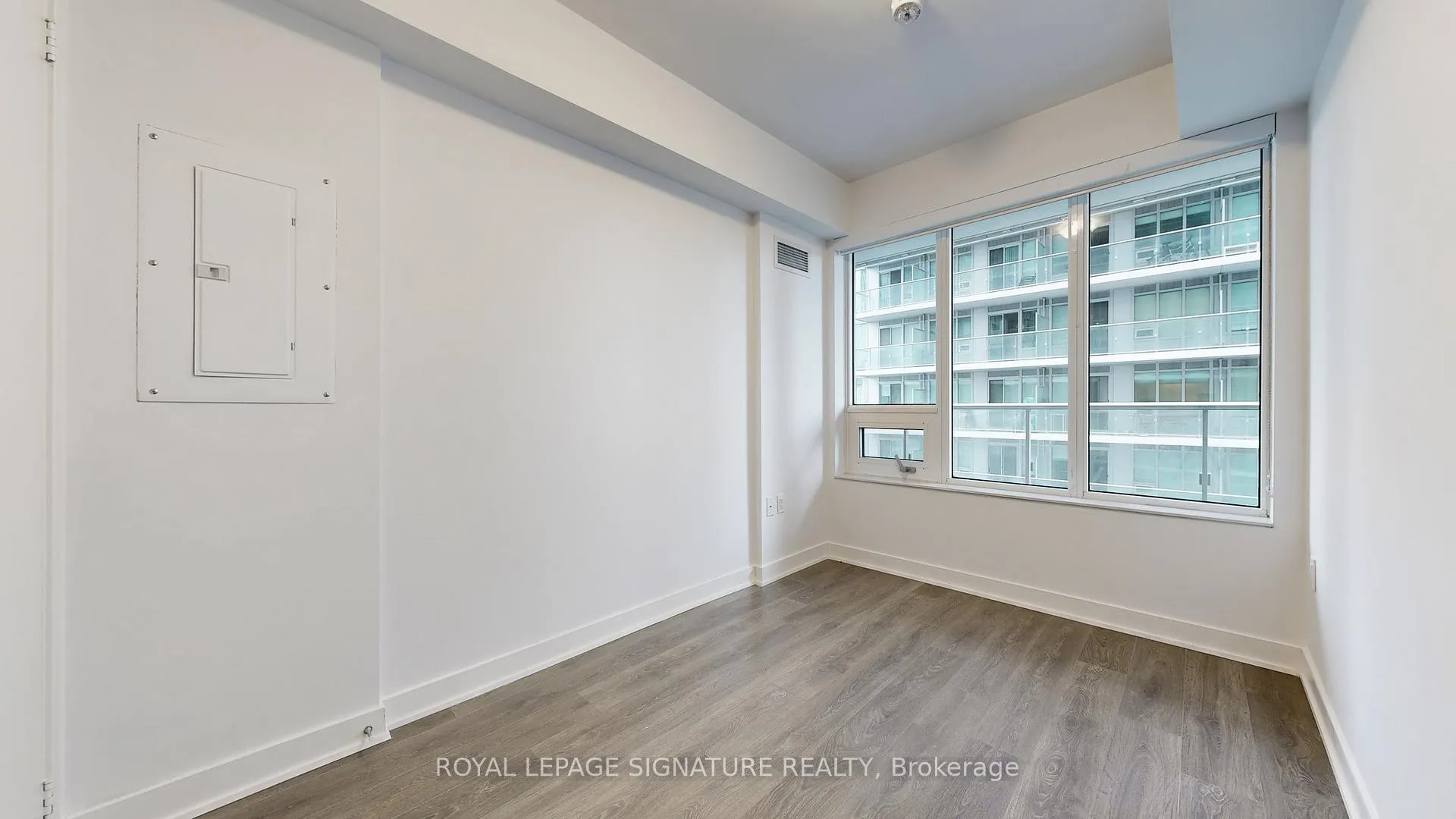 Photo 18 of Unit 2016, 195 Redpath Avenue, Toronto, Mount Pleasant East — HOMEH