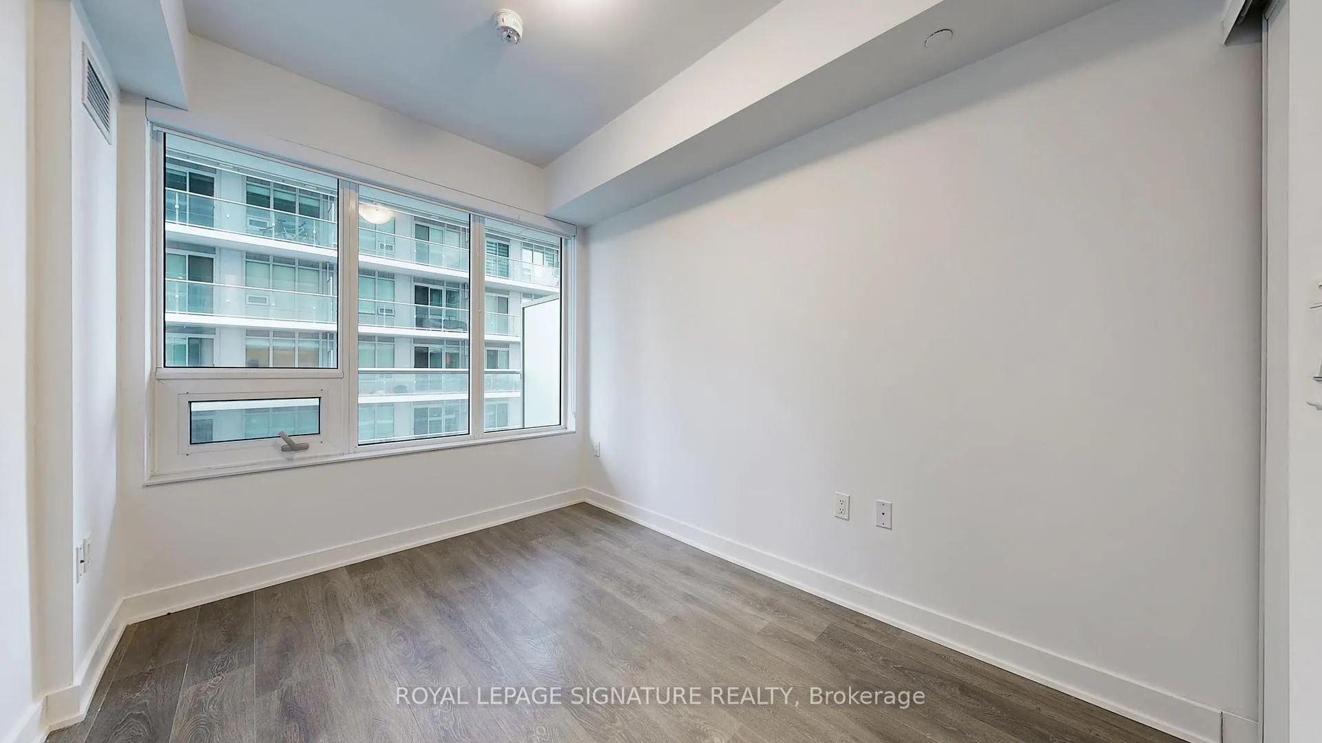Photo 19 of Unit 2016, 195 Redpath Avenue, Toronto, Mount Pleasant East — HOMEH