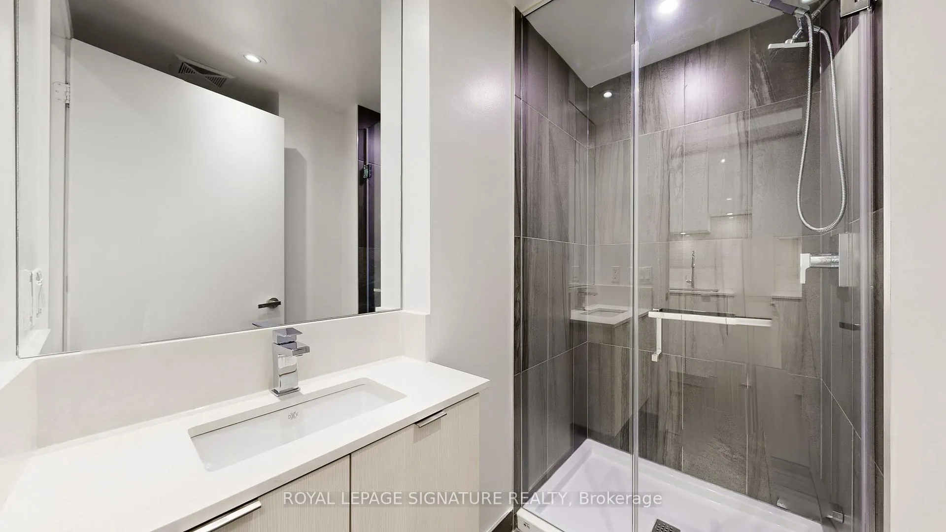 Photo 21 of Unit 2016, 195 Redpath Avenue, Toronto, Mount Pleasant East — HOMEH