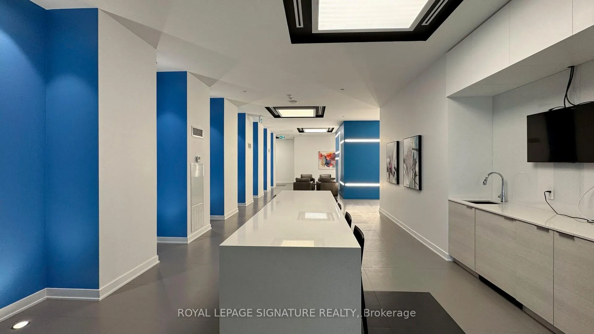 Photo 28 of Unit 2016, 195 Redpath Avenue, Toronto, Mount Pleasant East — HOMEH