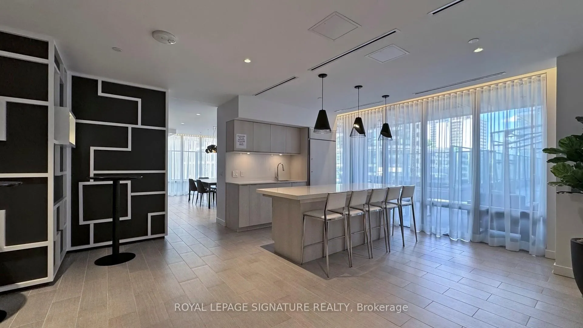 Photo 32 of Unit 2016, 195 Redpath Avenue, Toronto, Mount Pleasant East — HOMEH