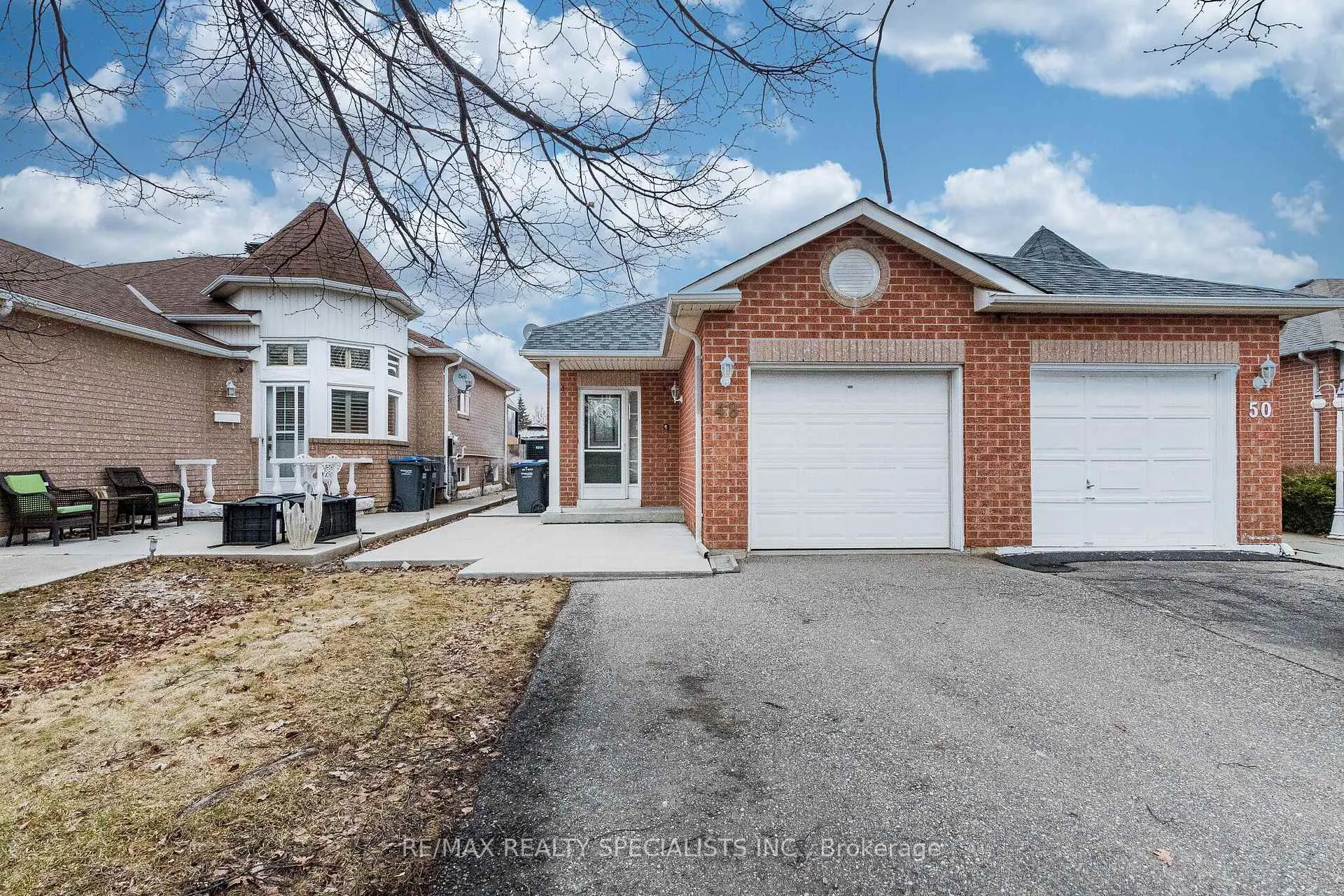 Photo 4 of 48 Saddletree Trail, Brampton, Brampton West — HOMEH