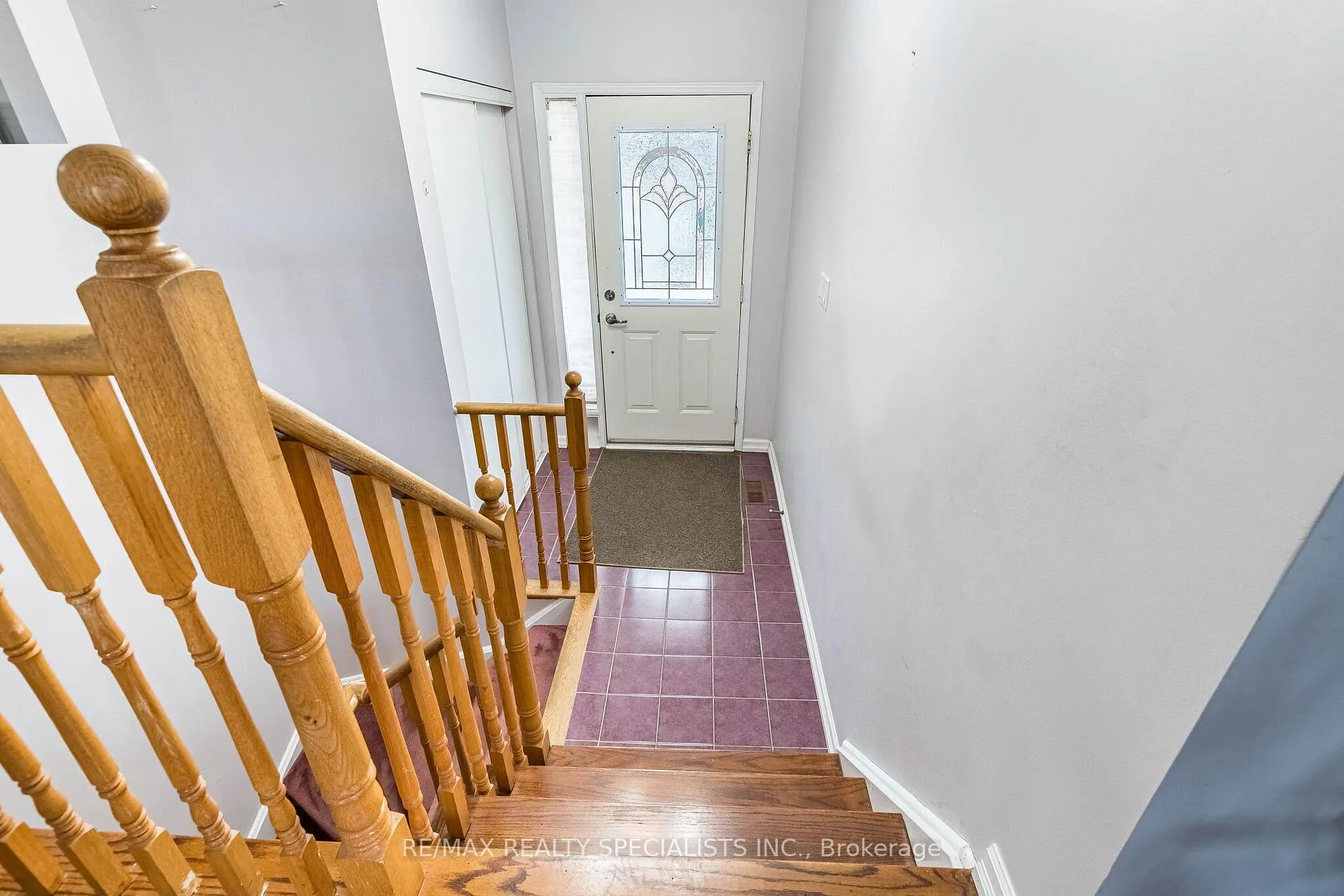 Photo 10 of 48 Saddletree Trail, Brampton, Brampton West — HOMEH