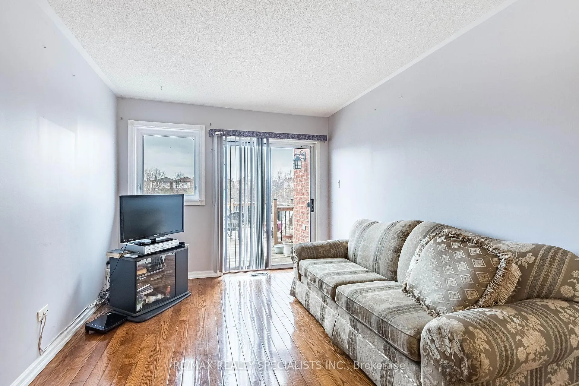 Photo 13 of 48 Saddletree Trail, Brampton, Brampton West — HOMEH