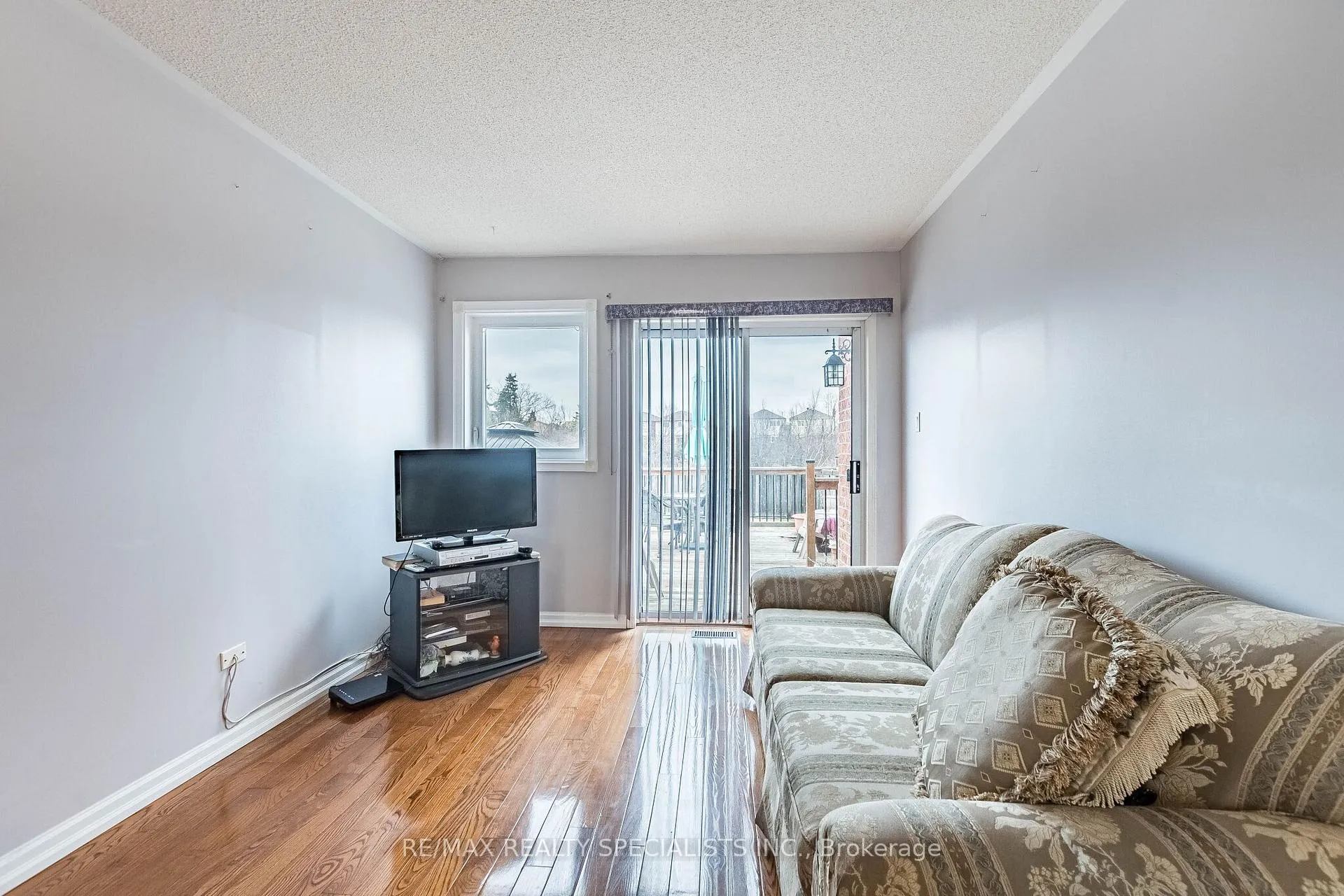 Photo 14 of 48 Saddletree Trail, Brampton, Brampton West — HOMEH