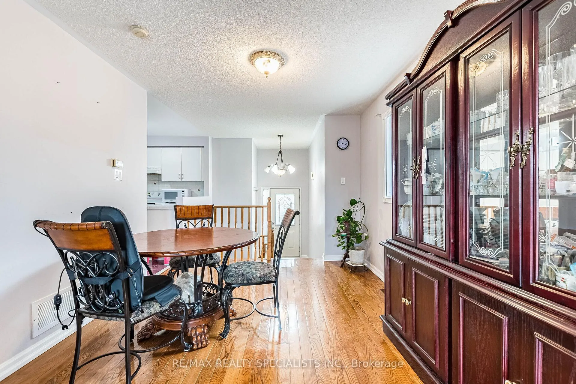 Photo 17 of 48 Saddletree Trail, Brampton, Brampton West — HOMEH