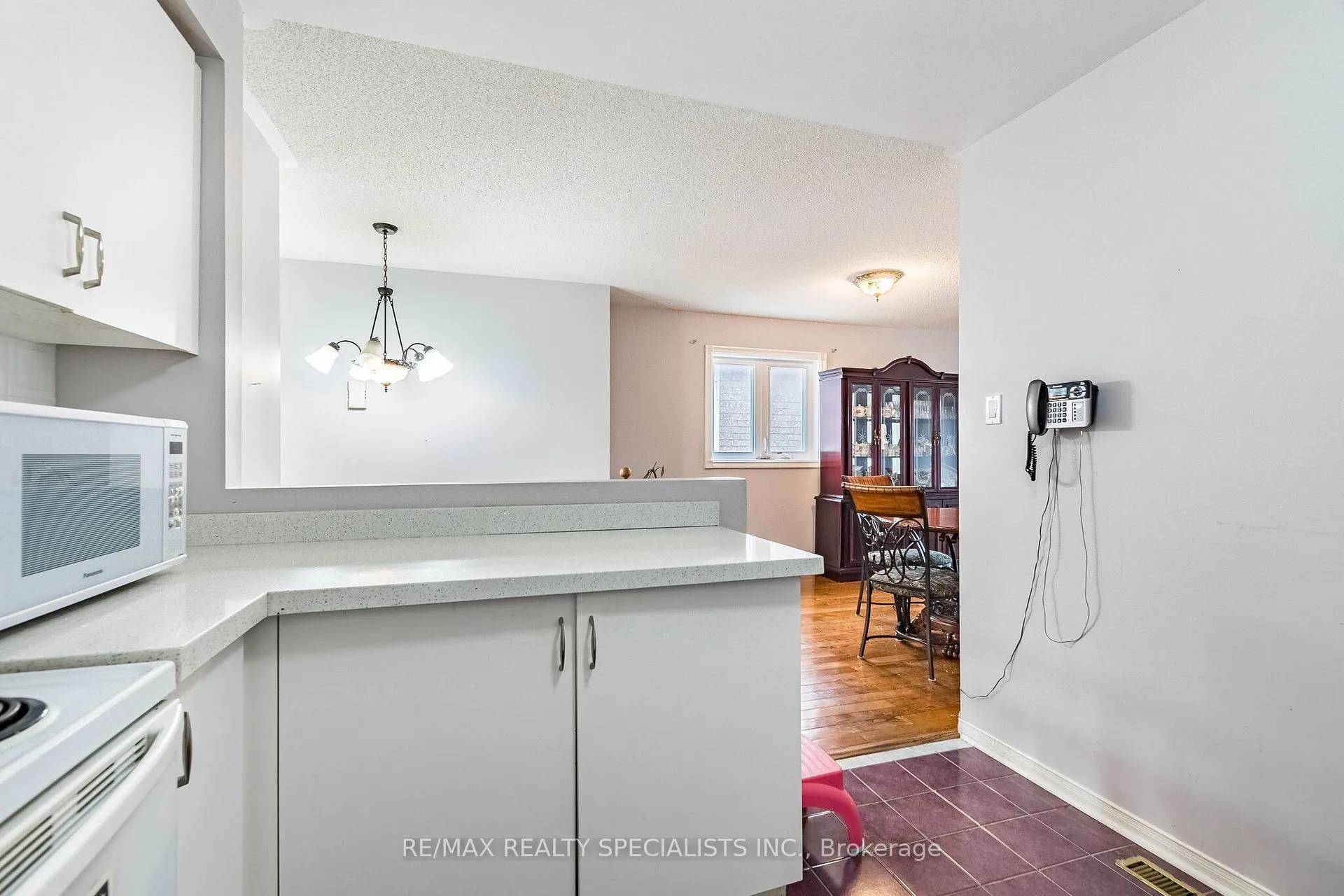 Photo 20 of 48 Saddletree Trail, Brampton, Brampton West — HOMEH