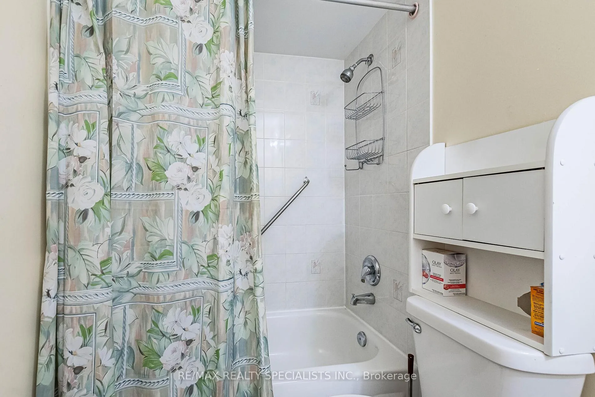 Photo 26 of 48 Saddletree Trail, Brampton, Brampton West — HOMEH
