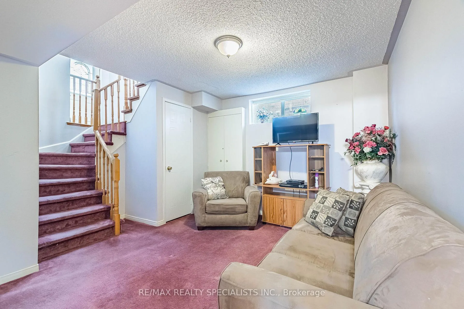 Photo 34 of 48 Saddletree Trail, Brampton, Brampton West — HOMEH