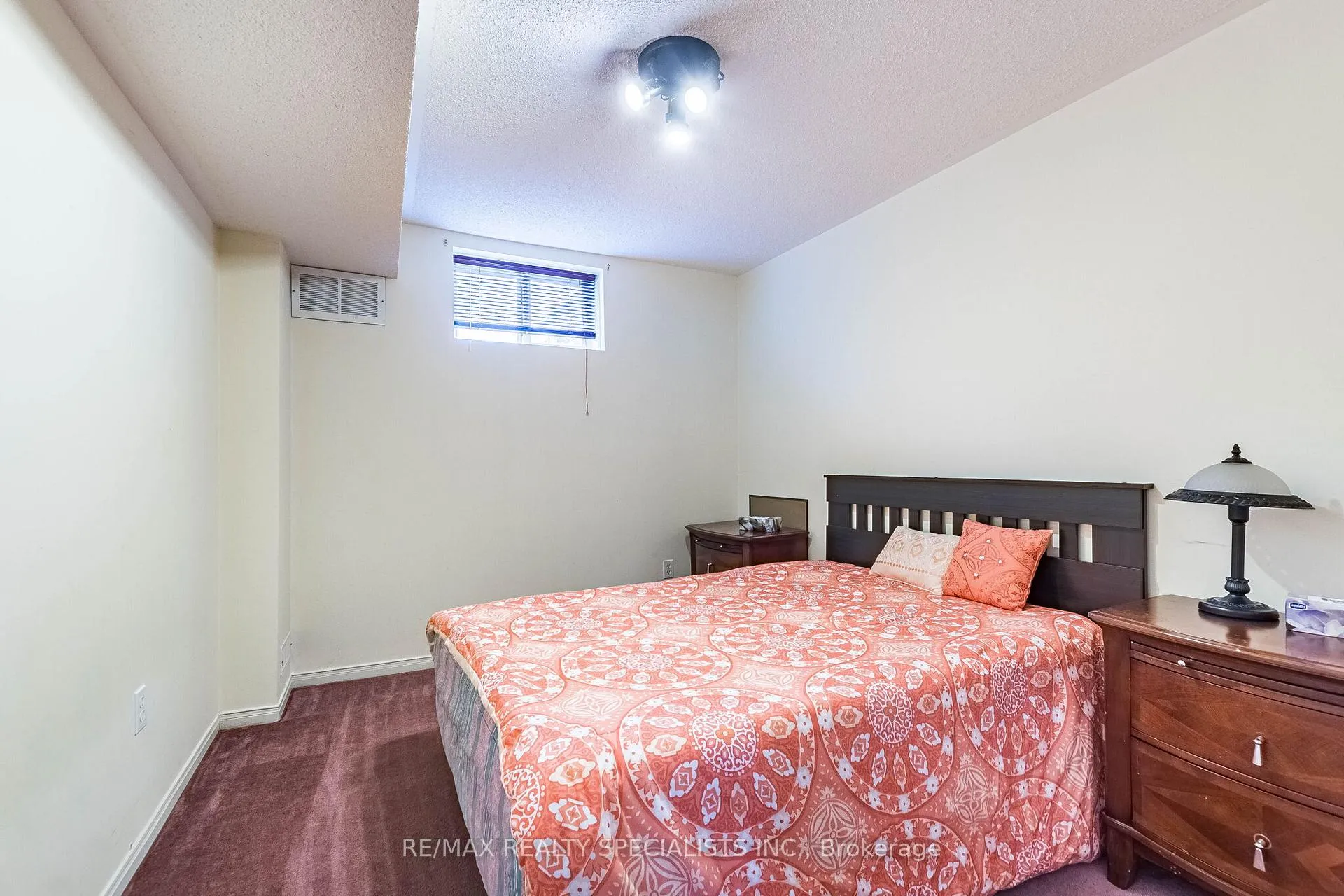 Photo 36 of 48 Saddletree Trail, Brampton, Brampton West — HOMEH