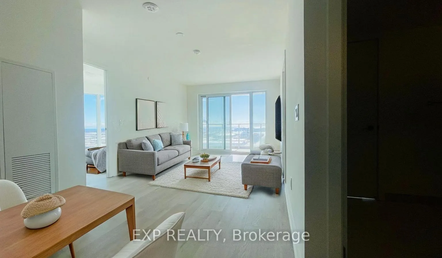 Photo 3 of Unit 2205, 1010 Sandy Beach Road, Pickering, Bay Ridges — HOMEH