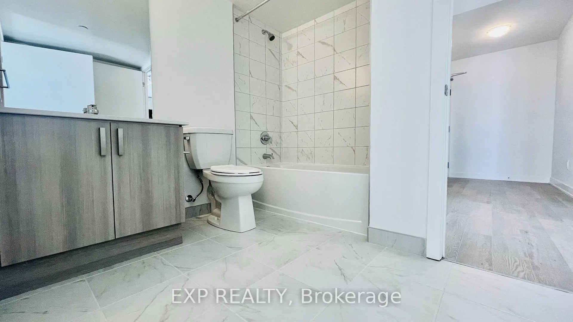 Photo 6 of Unit 2205, 1010 Sandy Beach Road, Pickering, Bay Ridges — HOMEH