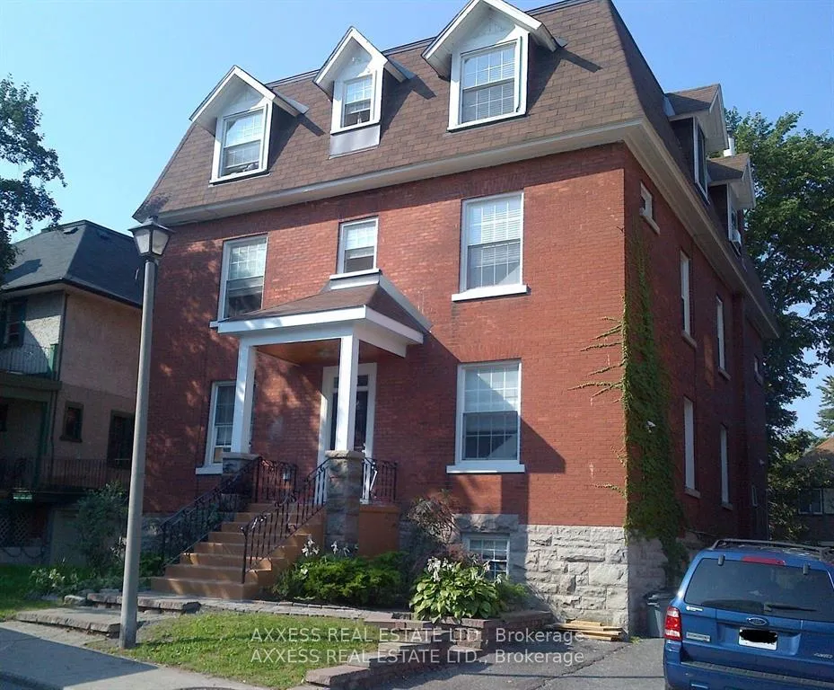 Front of 96 Wurtemburg Street