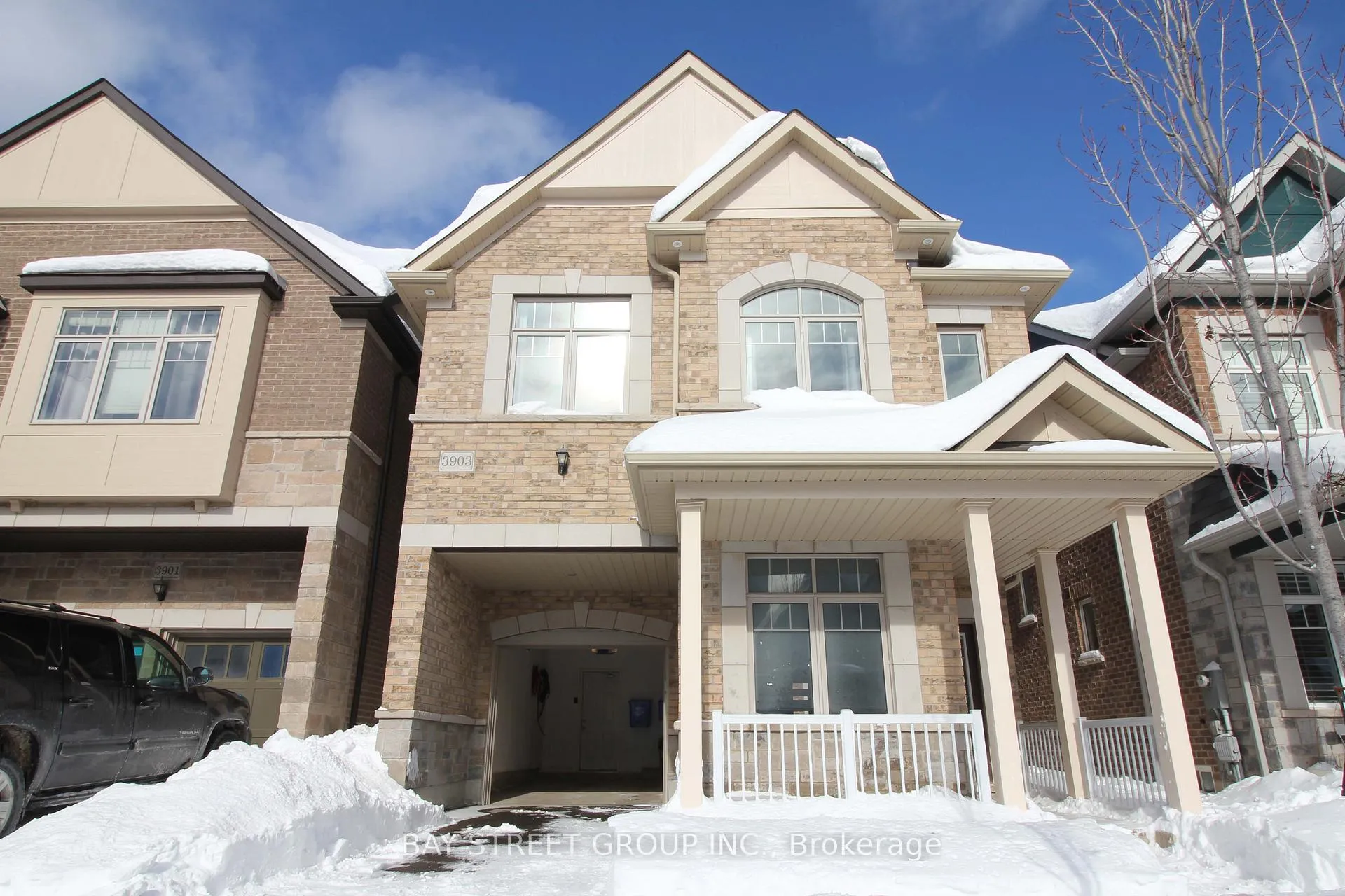 Photo 1 of 3903 Tufgar Crescent, Burlington, Alton — HOMEH