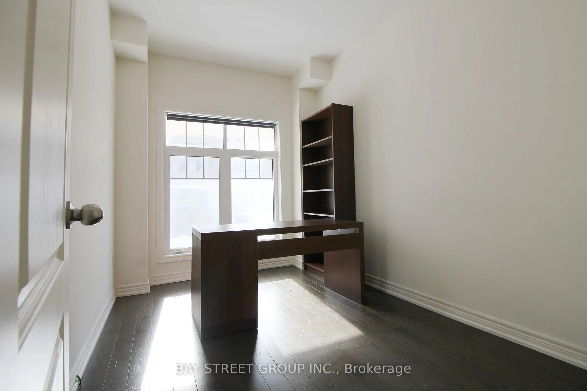 Photo 3 of 3903 Tufgar Crescent, Burlington, Alton — HOMEH