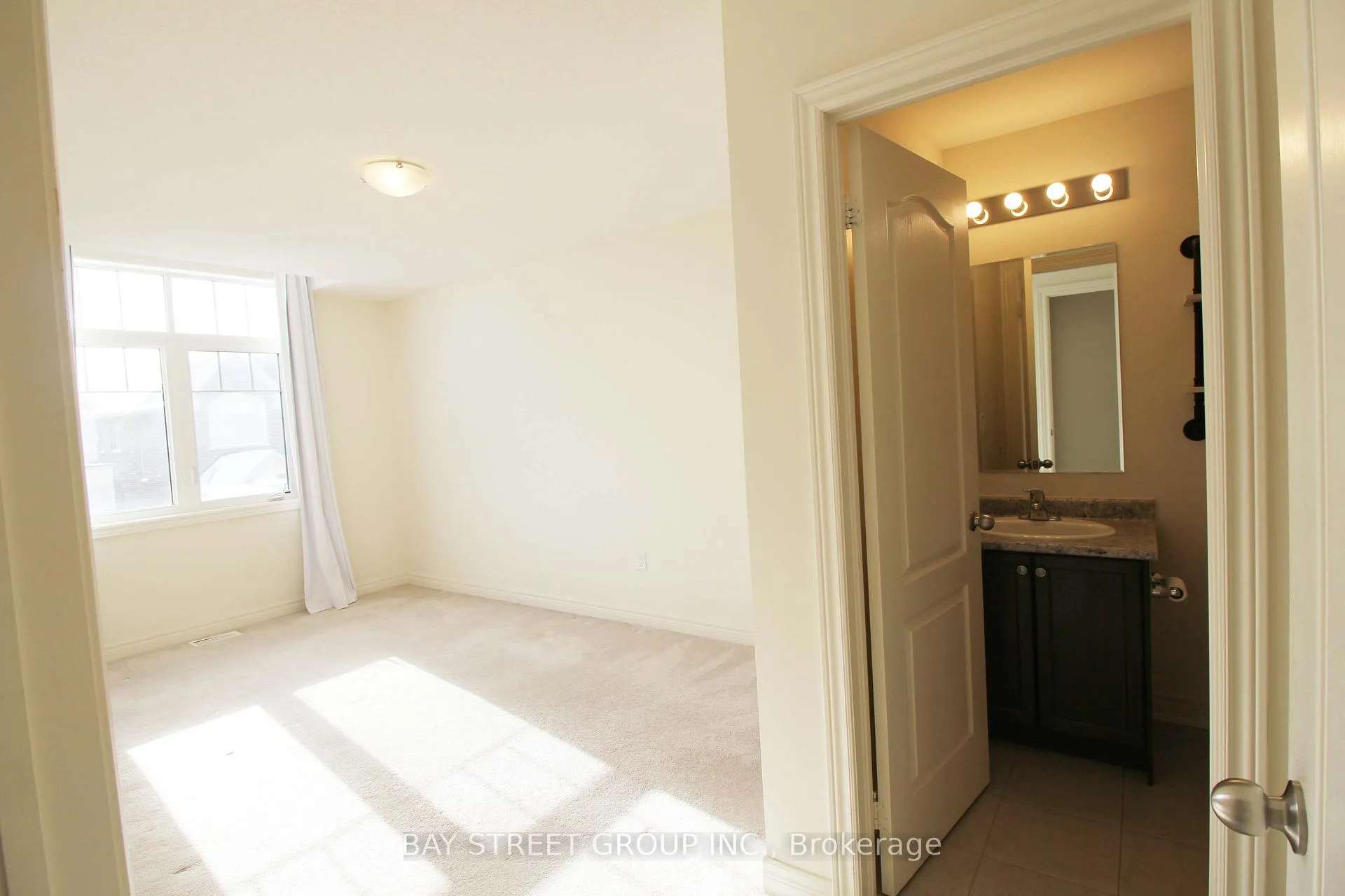 Photo 14 of 3903 Tufgar Crescent, Burlington, Alton — HOMEH