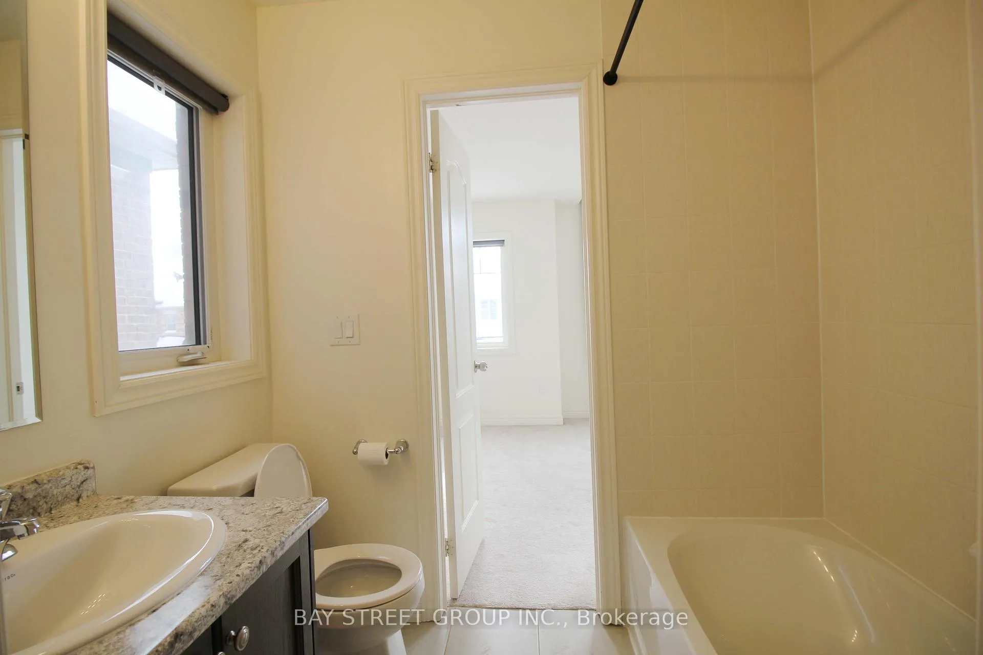 Photo 17 of 3903 Tufgar Crescent, Burlington, Alton — HOMEH