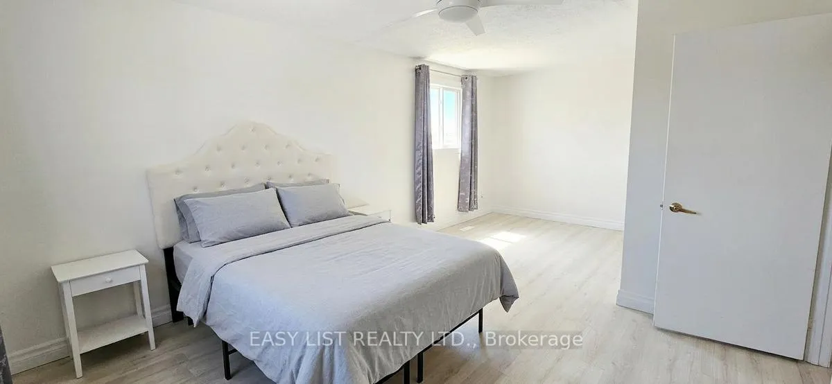 Photo 15 of 1320 Odessa Crescent, Oakville, College Park — HOMEH