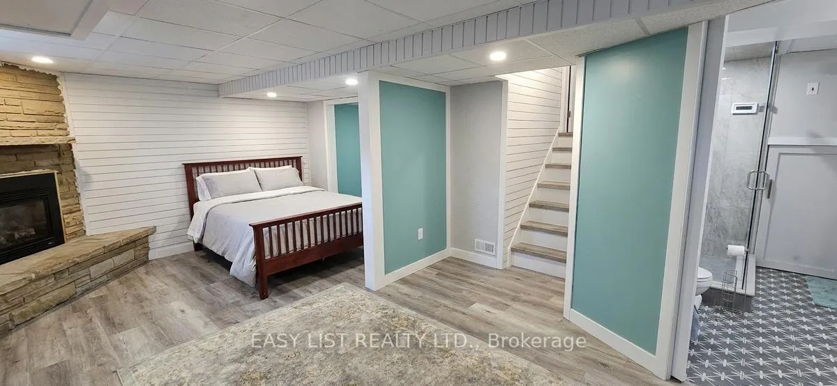 Photo 23 of 1320 Odessa Crescent, Oakville, College Park — HOMEH