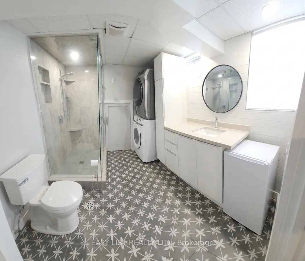 Photo 24 of 1320 Odessa Crescent, Oakville, College Park — HOMEH
