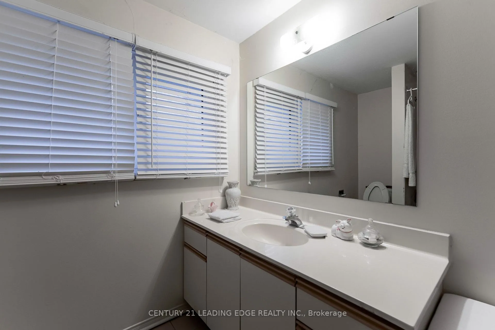 Photo 38 of 49 Kerrigan Crescent, Markham, Unionville — HOMEH