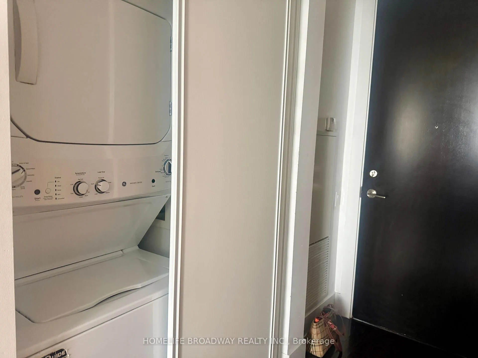 Photo 12 of Unit 4406, 33 Charles Street E, Toronto, Church-Yonge Corridor — HOMEH