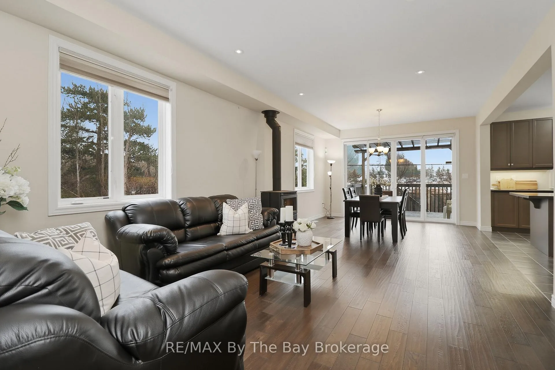 Photo 3 of 126 Delphi Lane, Blue Mountains — HOMEH