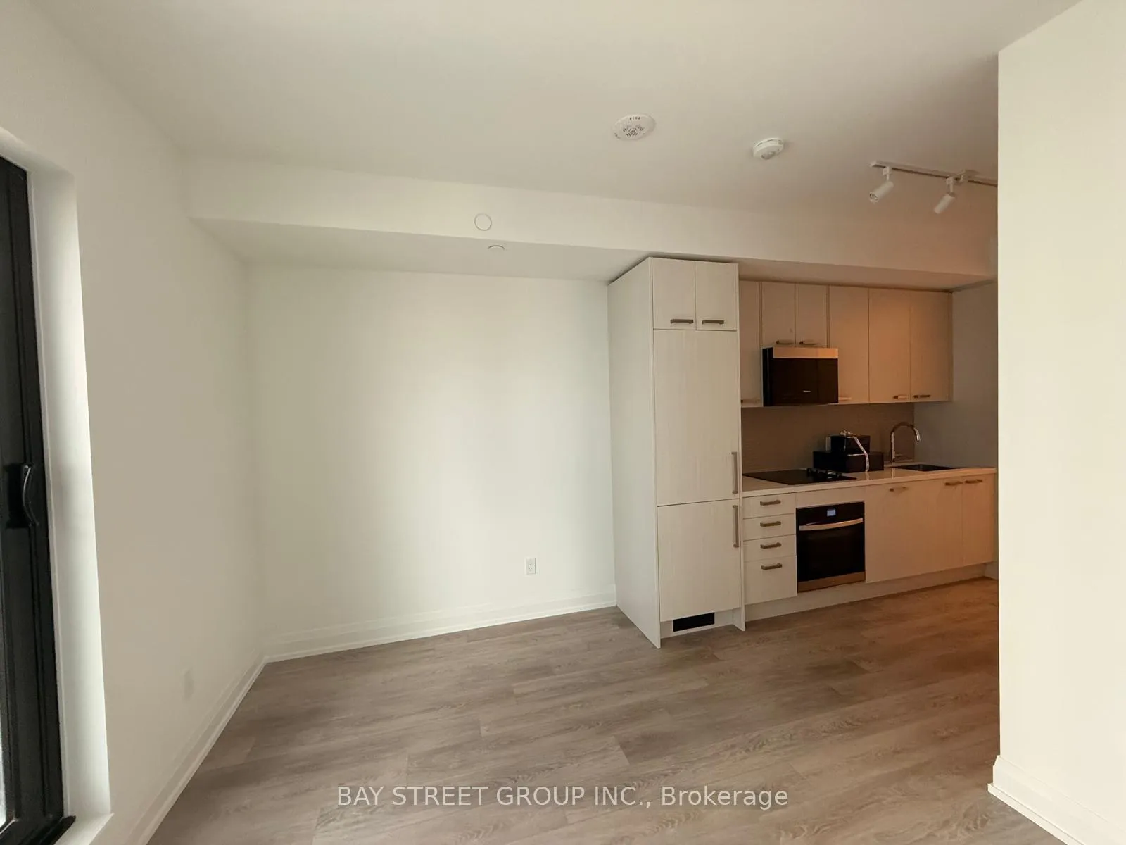 Photo 5 of Unit 2501, 20 Soudan Avenue, Toronto, Mount Pleasant West — HOMEH