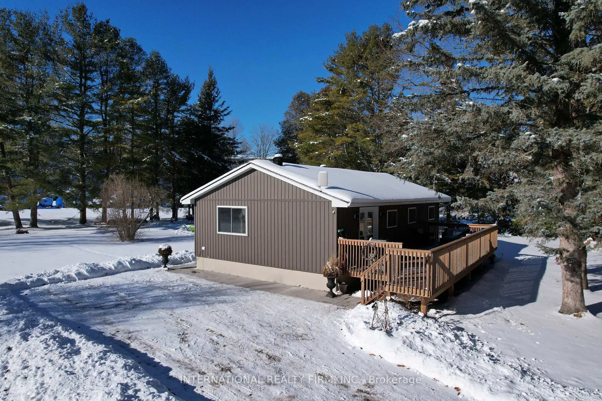 Front of 5292 Harris Boatworks Road