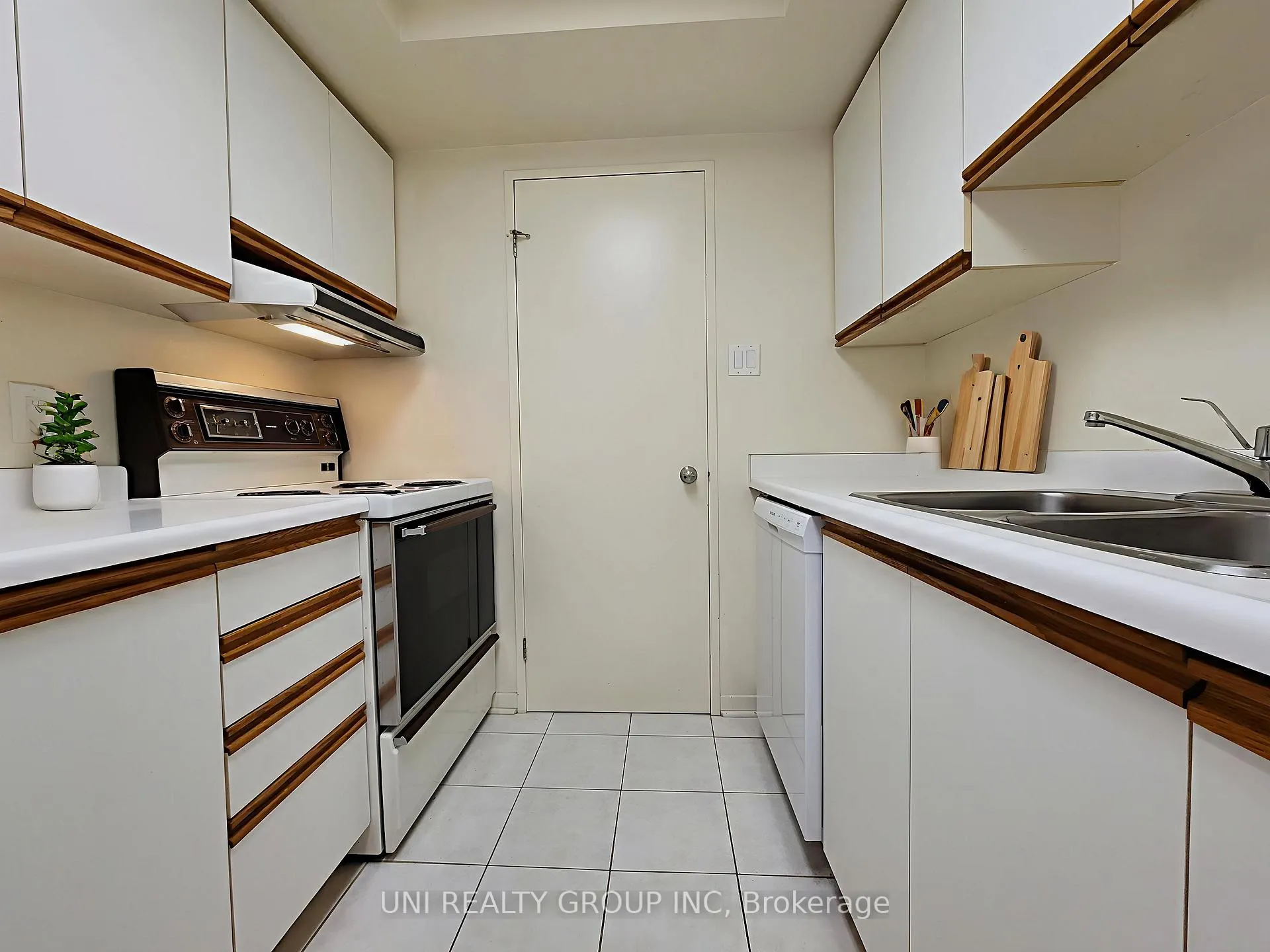 Photo 14 of Unit 510, 45 Holland Avenue, Ottawa, Ottawa West — HOMEH