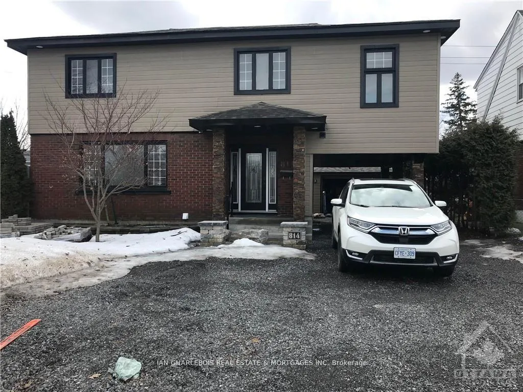 Photo 1 of Unit B, 814 Smyth Road, Ottawa, Elmvale Acres — HOMEH
